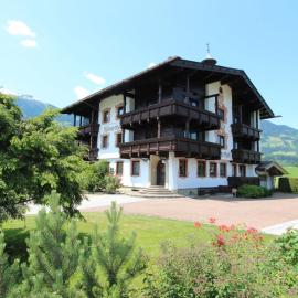 Apartment Römerhof-4 by Interhome, hotel in Fügen