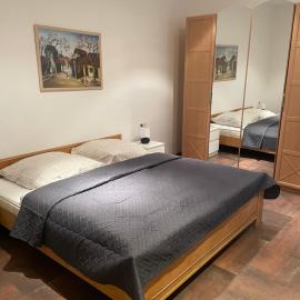 Schöne Zweiraumwohnung im Zentrum, hotell sihtkohas Aue