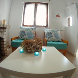 Ahoy Porto Covo Hostel, hotell sihtkohas Porto Covo