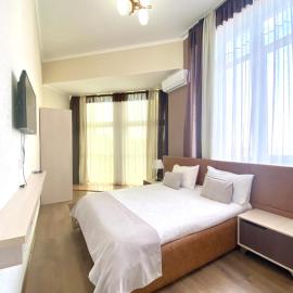Caravan Hotel, hotel din Karakol