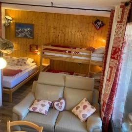 Studio Yomeo - La Joue Du Loup - Pied des pistes - 30M2 1 à 5 personnes, hotel in La Joue du Loup