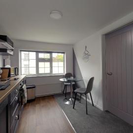 Donington Cottage Apt 6, hotel in Castle Donington