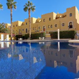 Bungalow Alkabir Playa, hotel in El Campello
