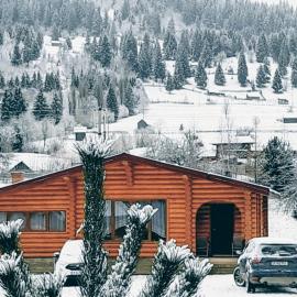 Cabana Alesia, relaxare la poalele Raraului, hotel in Câmpulung Moldovenesc