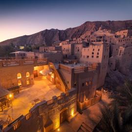 بيت الصباح نزل وكافيه Bait AlSabah Heritage Inn & Cafe, хотел в Birkat al Mawz