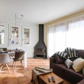 Apartamento Can Trona 1B Vall de Bas, hotelli Joanetesissa