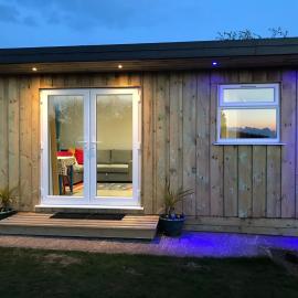 Kingfisher Glamping Cabin, hotel in Bodmin