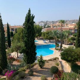 Regina Gardens - Spacious 3 bed, 2 bath maisonette