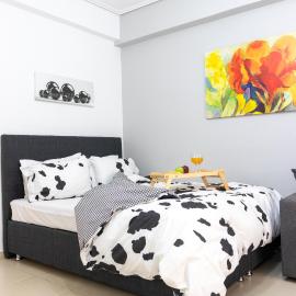 C3 Modern Spartan Apartment, hotel v mestu Sparti