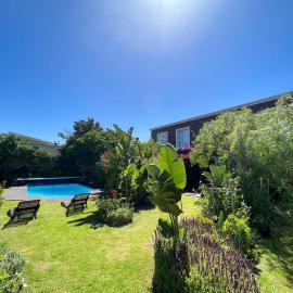 Sunset Beach Living Guesthouse