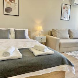 Elegant Studio for 4 Guests in City Center