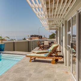 Exclusive Poolside Villa, Humewood