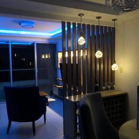 Guayaquil में, होटल 2 room department (5 people). Private exclusive area in Guayaquil