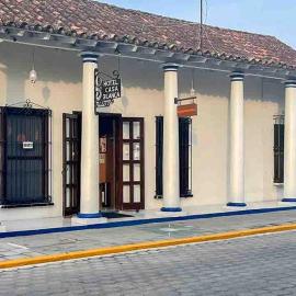 Hotel Casa Blanca, hotel di Tlacotalpan