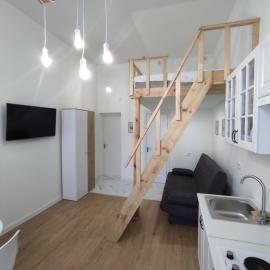Victory park apartments світло не вимикають 24-7、ポルタヴァのホテル