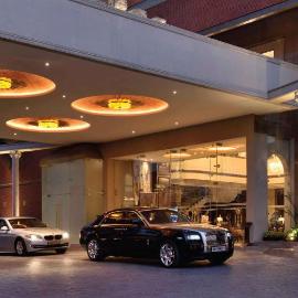 Radisson Blu MBD Hotel Noida, хотел в Ноида