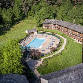 Les Hameaux De Lozere Sure Hotel Collection by Best Western, hotel u gradu 'Fournels'