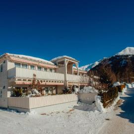 Chalet SOLYMONT by MoniCare, hotel in Seefeld in Tirol