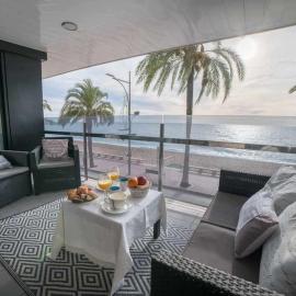 Lujoso apartamento a 1a línea del mar