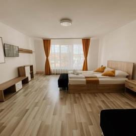 PaulaApartment&Rooms, מלון באוראדיה