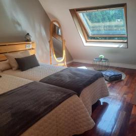 Acogedor y cálido apartamento con vistas a la montaña, hotel a Canfranc-Estació