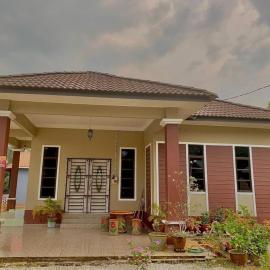 RK ASIANA HOMESTAY, KEMAMAN, hotell i Cukai