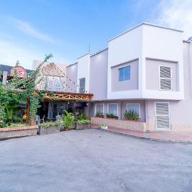 Hotel Baly Express, hotel u gradu Malambo