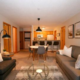 2BR in Crystal Forest, Ski In, Ski Out, Fireplace, Private Hot Tub, Steps to the Village