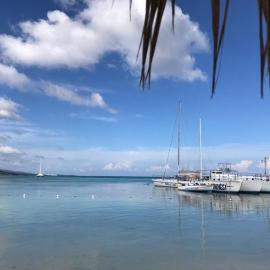 Contemporary Ocean view 2bed Carib Ocho Rios Condo, hotell Ocho Rioses