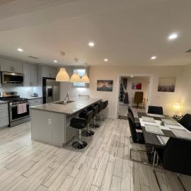 Cheerful, Beautifully Remodeled, Modern, Comfortable Home