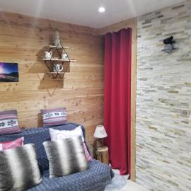 Studio cosi proximité Auron, hotell i Saint-Étienne-de-Tinée