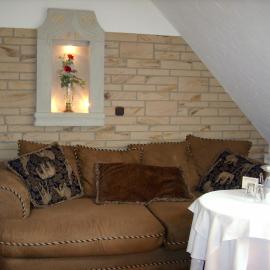 Elegant-Hotel "Zur Burg"，Posterstein的飯店