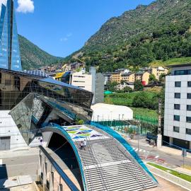 Barthe Holidays I Apartamento céntrico en Andorra 6PAX I Ideal grupo o familia, a 1 min de Caldea I Perfección, Hotel in Escaldes-Engordany
