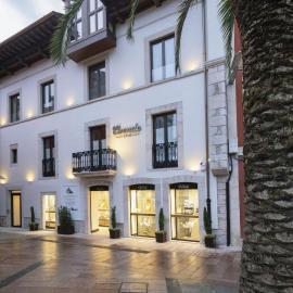 Apartamentos Centro Llanes, hotel in Llanes