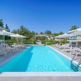 The Elegant Apartments, hotell i Pefkari