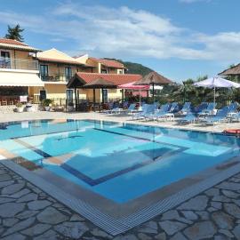 Kerkyra Studios & Apartments, hotel en Benitses