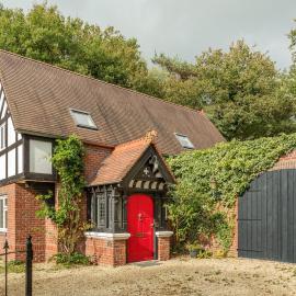14P 5B Beautiful English Villa with jacuzzi, hotel di Zuidwolde