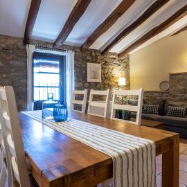 Can Llobet, hotel a Capmany