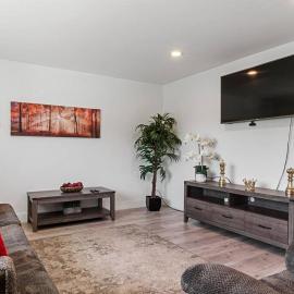 COZY MODERN HOUSE IN CITRUS HEIGHTS