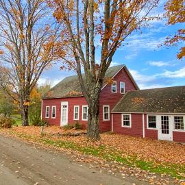 Vermont Mountain Farmhouse, hotel i Ludlow