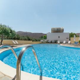 Rousolakos Pool Apartments, hotel a Palekastron