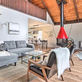 ‘Fireside Lodge:’ A-Frame in Bryce Resort w/ Decks, hotel em Basye