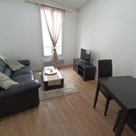 Beautiful appartement, 20 min to Champs-Elysées, מלון במזון-לפיט