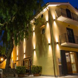 Rianna Rooms & Breakfast, hotel di Scala