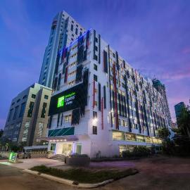 Holiday Inn Express & Suites Johor Bahru by IHG، فندق في جوهور باهرو