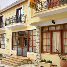 Castri Hotel, готель у місті Дельфи