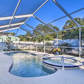4 Mi to Beach: Gem w/ Pool & Lanai in Seminole!