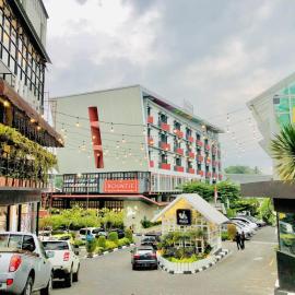 The Bountie Hotel and Convention Centre Sukabumi, hotel u gradu Sukabumi