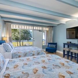 Come Stay Where the Dolphins Play!, hotel em Ruskin