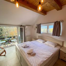 Vida`s house, hotel v destinácii Virpazar